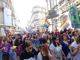 Orgullo de Vigo Mafia Rosa 11.jpg
