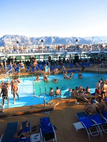 Cruzeiro Gay The Cruise La Demence 8.jpg