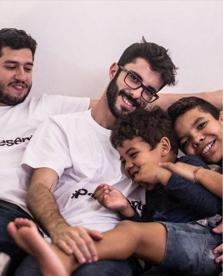 Adopçao casal gay Brasil.JPG