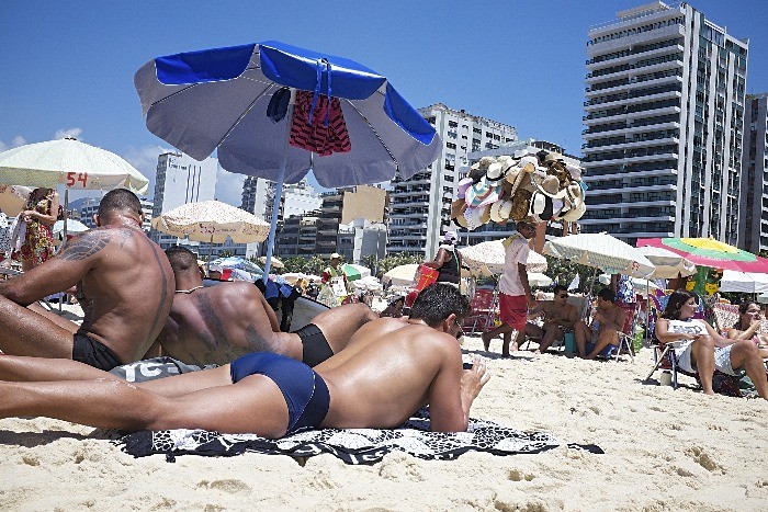 praia ipanema.jpg